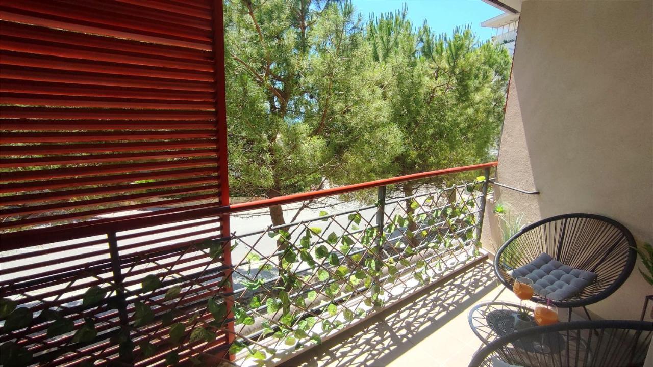 Apartment Paolo By The Beach Znjan Split Extérieur photo