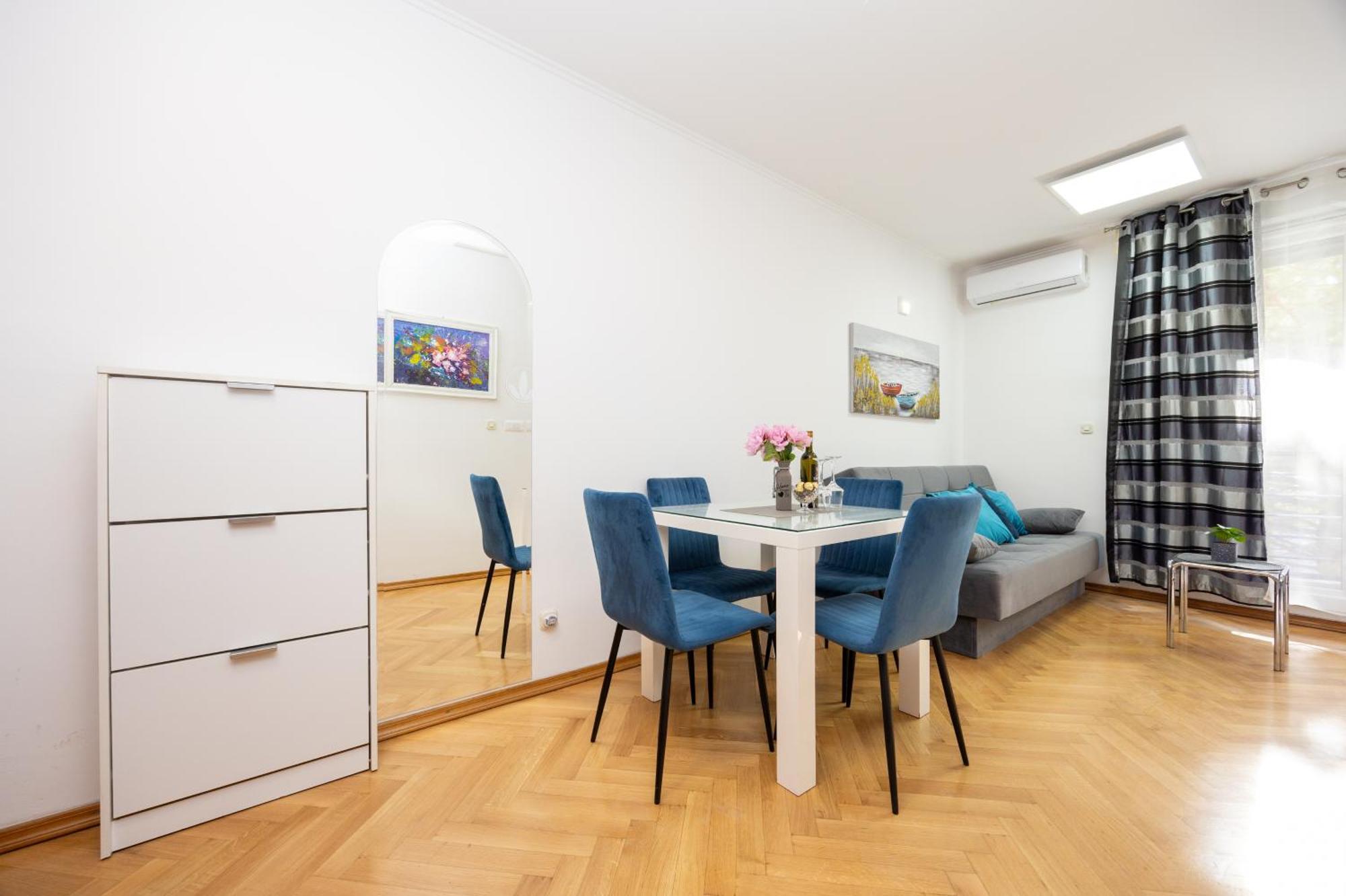 Apartment Paolo By The Beach Znjan Split Extérieur photo